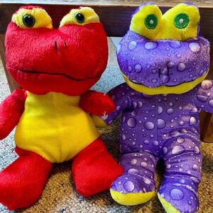 2 Pieces Lot of Kellytoy Plush Frogs